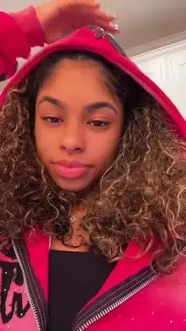 LeafyTick5681의 Zara K