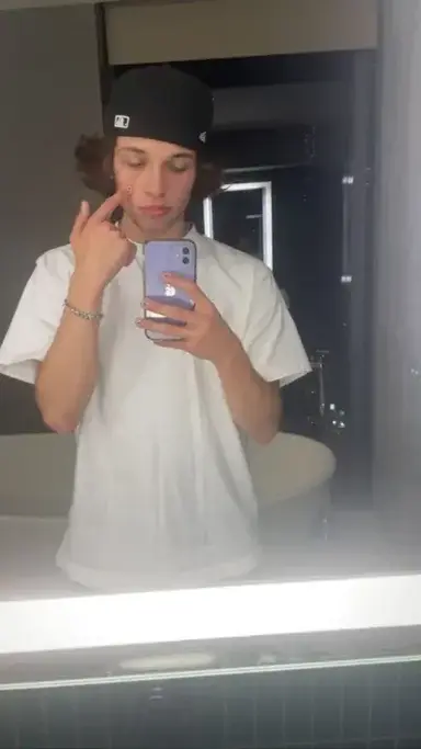 Profile image of chris