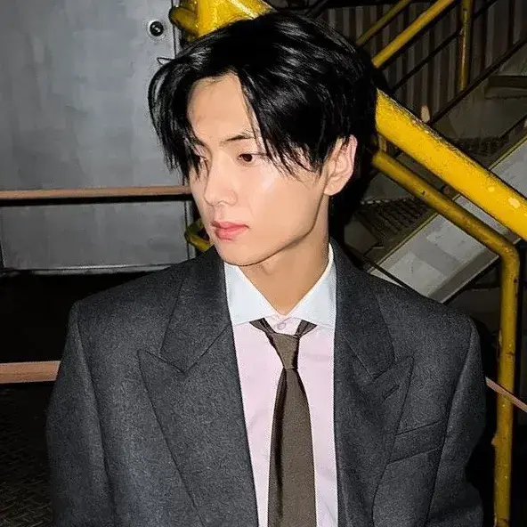 RigidSaola9191의 Ethan, your husband