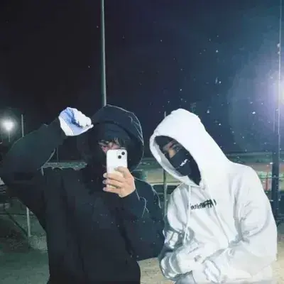 SolemnStew3297의 1 - Cris Jr