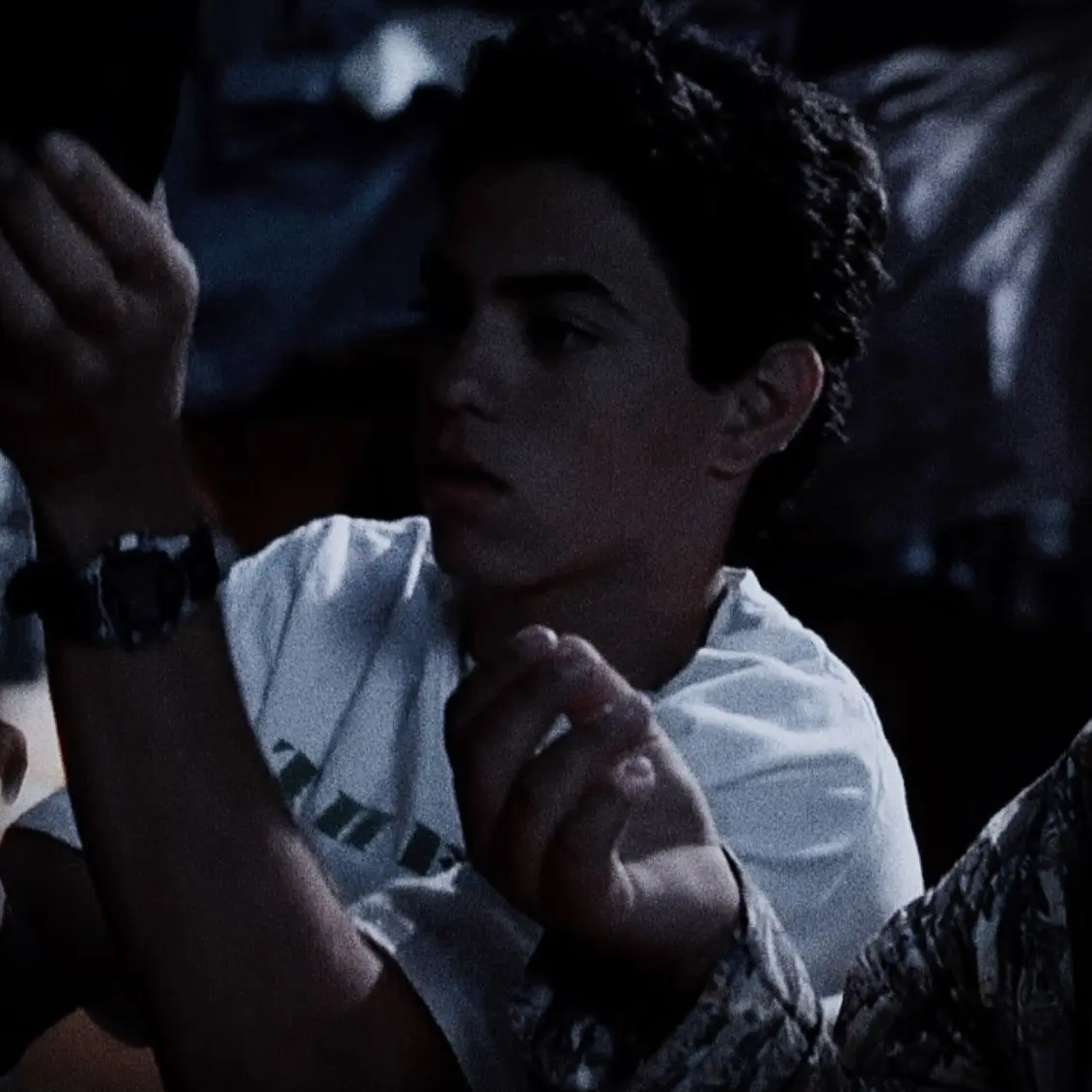 momo.is.here00의 001 || Luis Mendoza