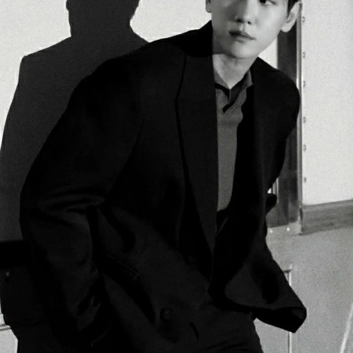 변백현