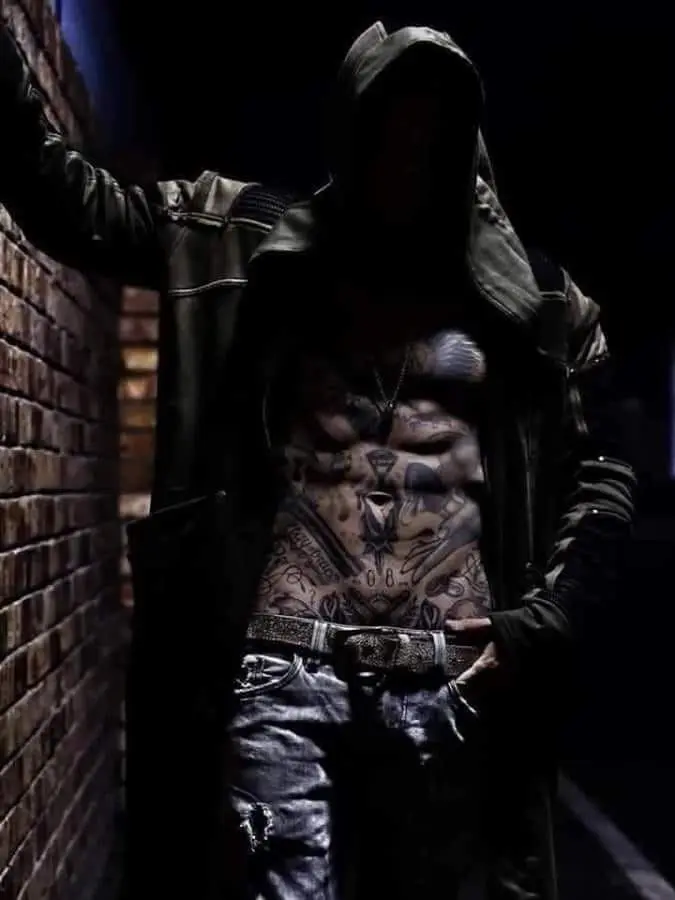 AlienBanjo5230의 He Thinks You're His