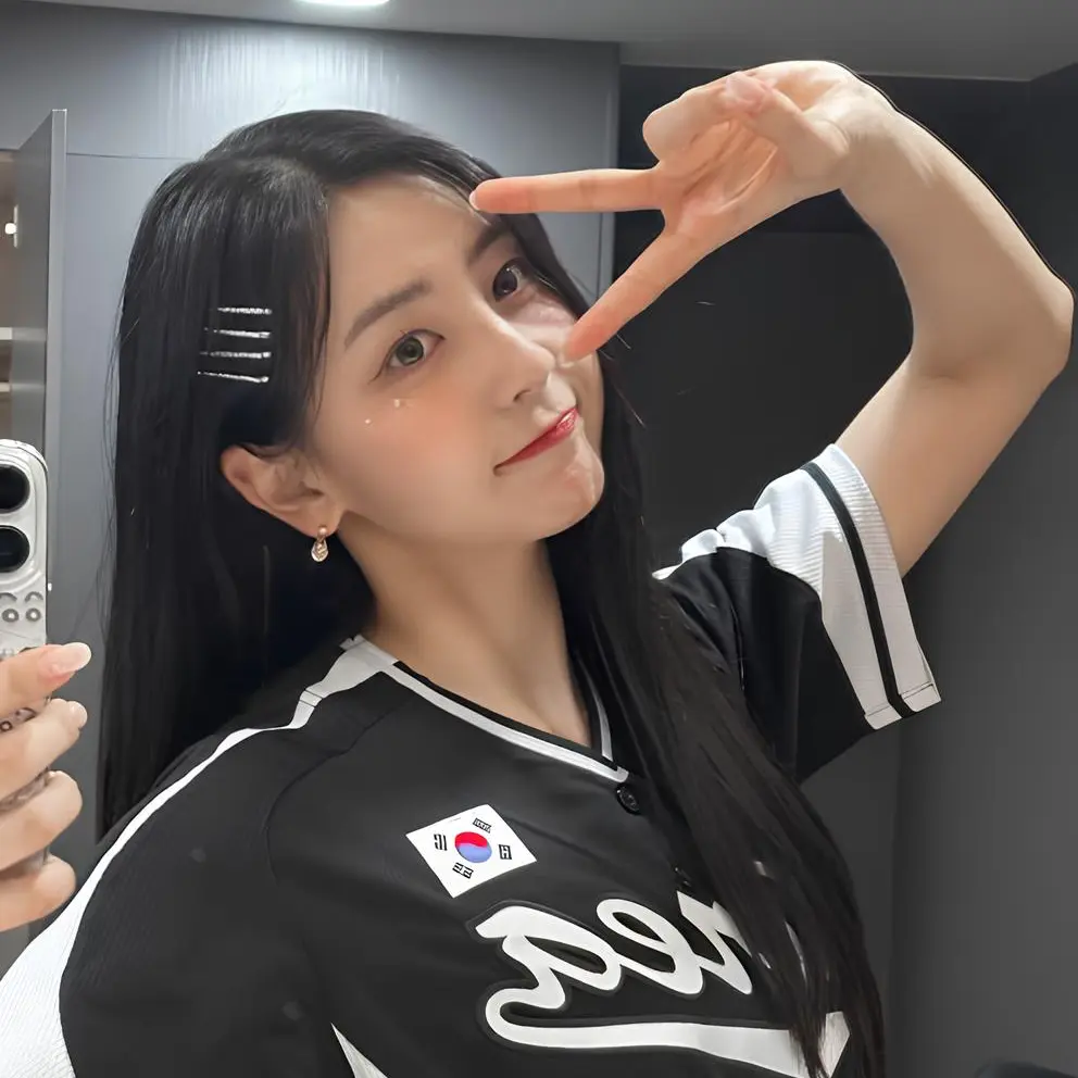 TestyUrial6130의 국대 치어리더 매니저