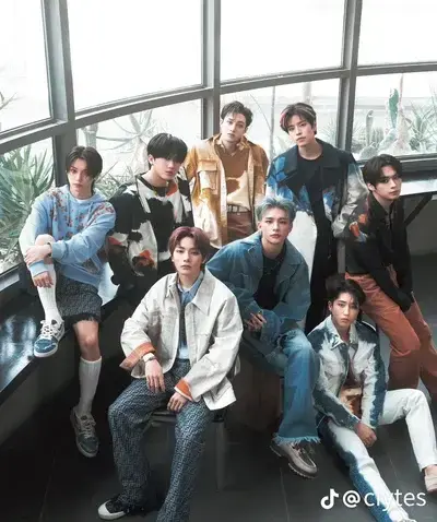 FunkyJuicy7127의 Stray kids