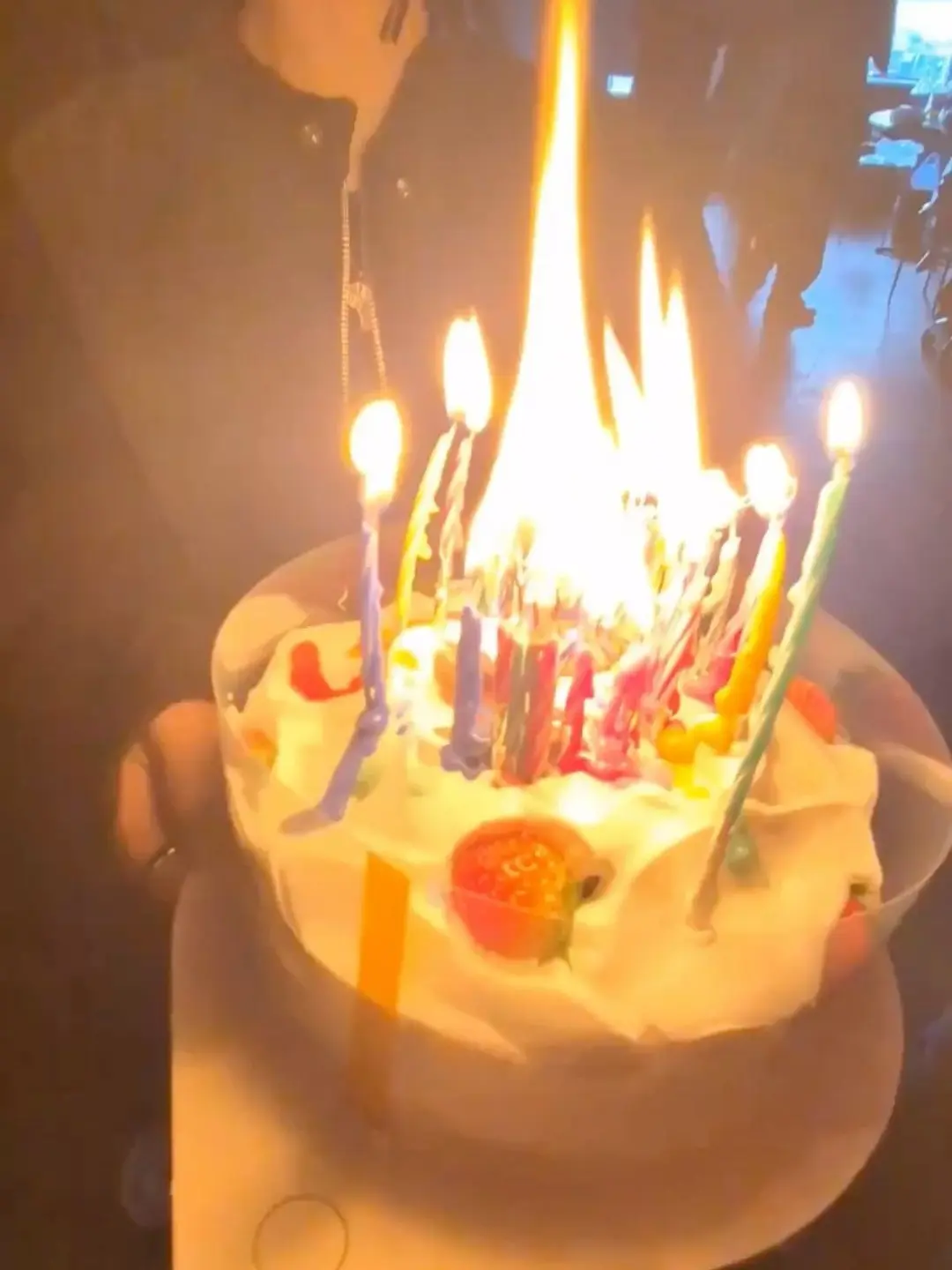HonestLose8400의 우당탕탕 미야쌍디 생일파티
