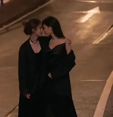 Profile image of GL-Lesbia moms