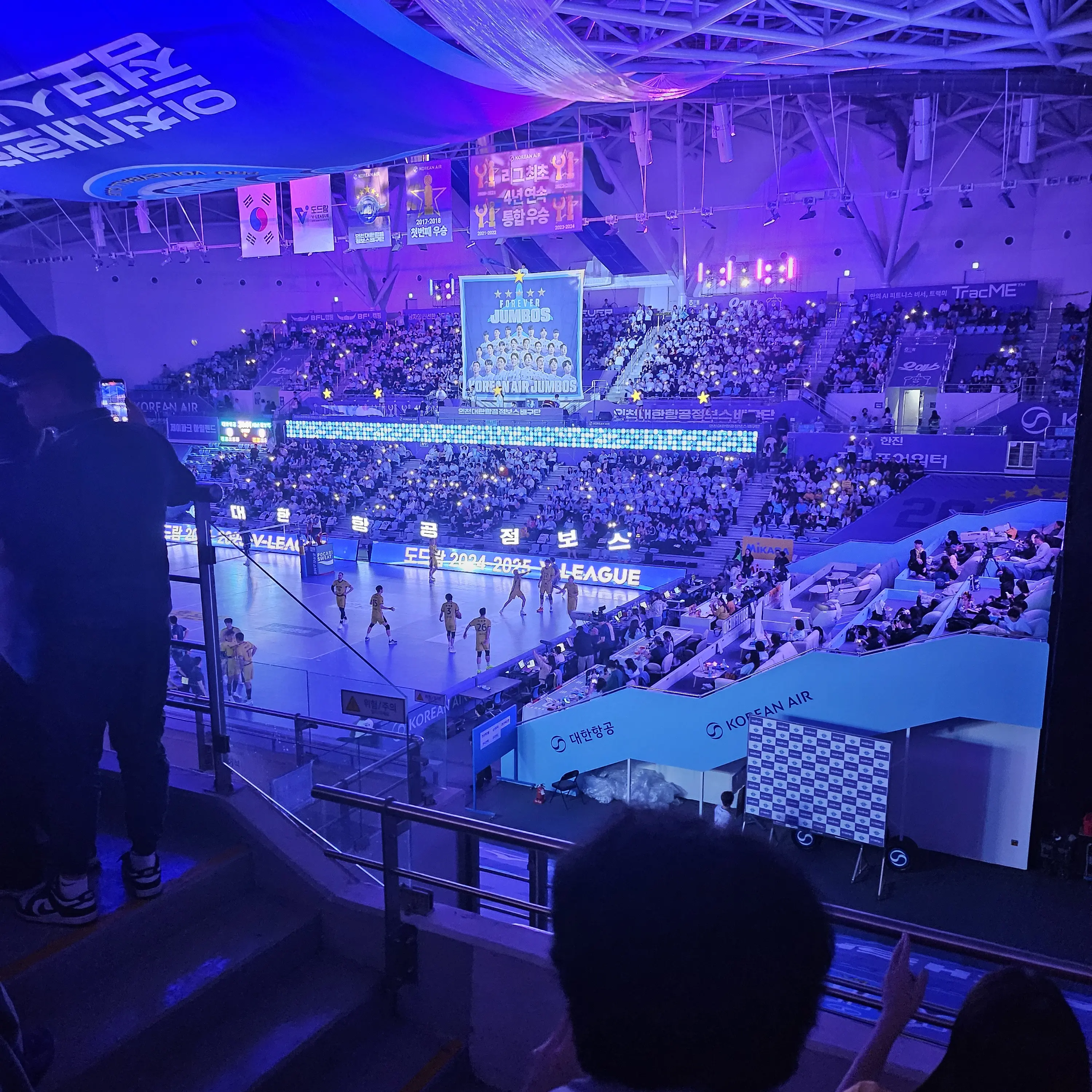 LovelyWood250302의 윤지헌