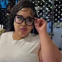 GlazedHoist1402의 Chloe