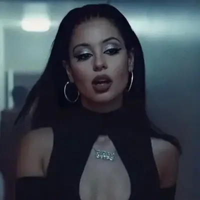 VocalWhale2299의 Maddy Perez