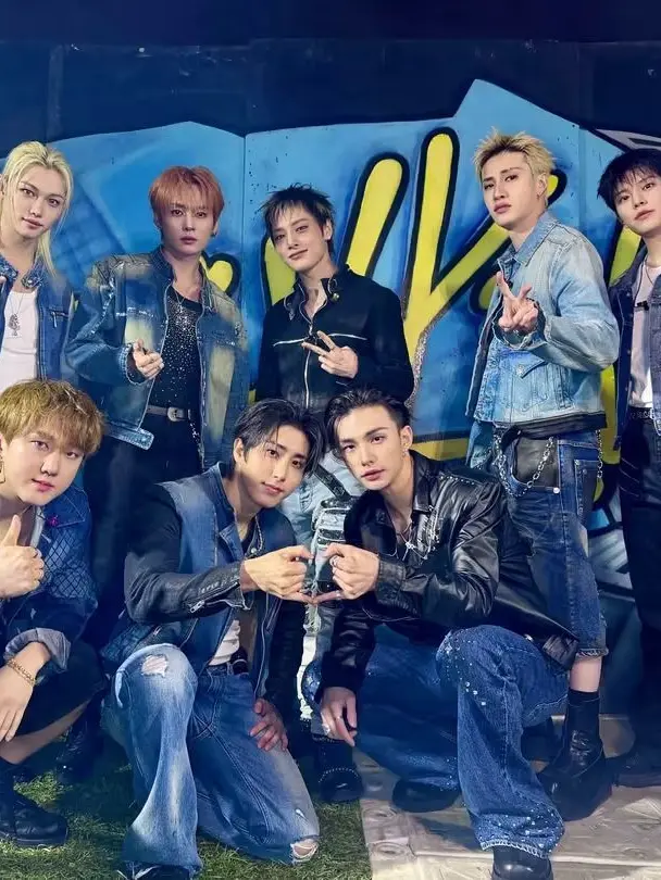 xxSKZ143xx의 Stray Kids Notice You.