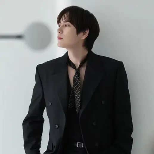 HungryTongs4252의 His Fated Scent