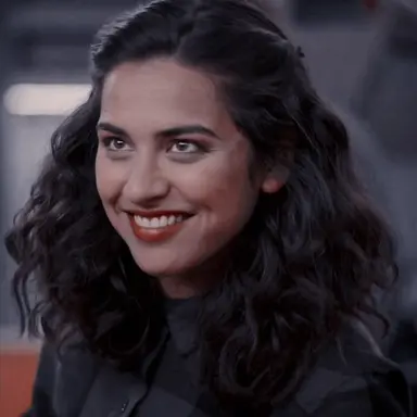 Profile image of Izzy Garcia