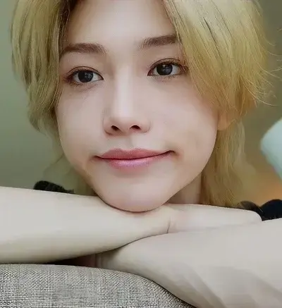 FineFeast9891의 Lee Félix