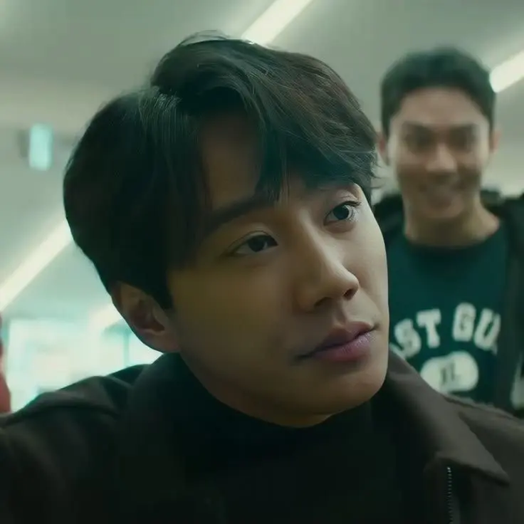 NuttySuit6408의 Enemies to lovers