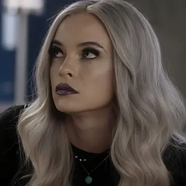 Profile image of Caitlin Snow