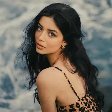 Profile image of Adriana Bucks