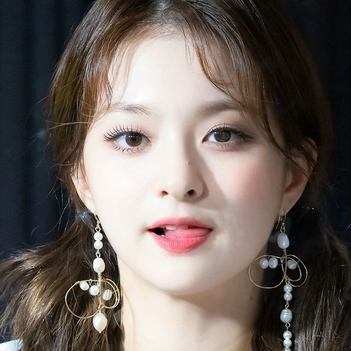 이나경