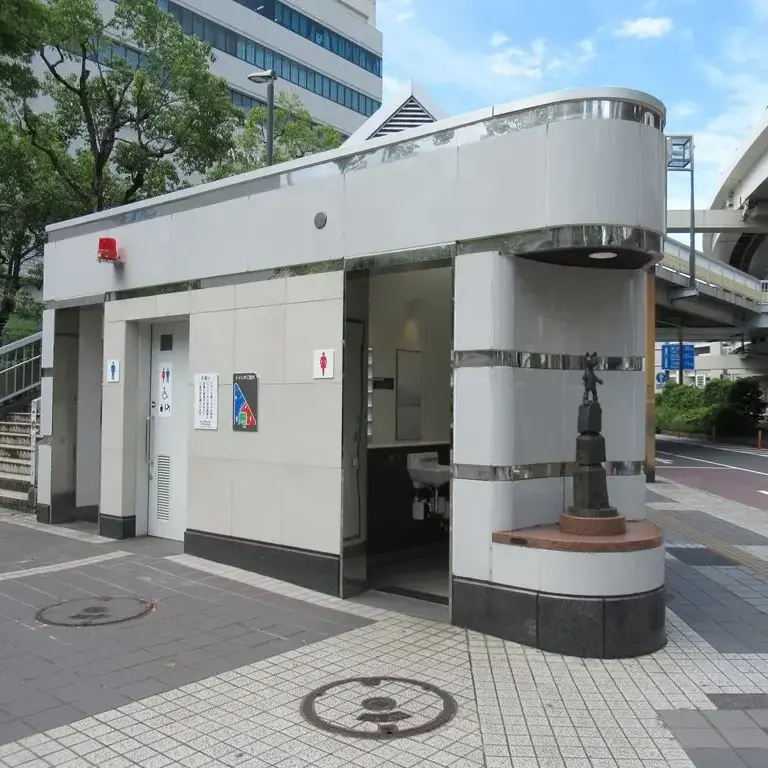 Blank_Nothing2의 公衆トイレを使ったら撮られていた。