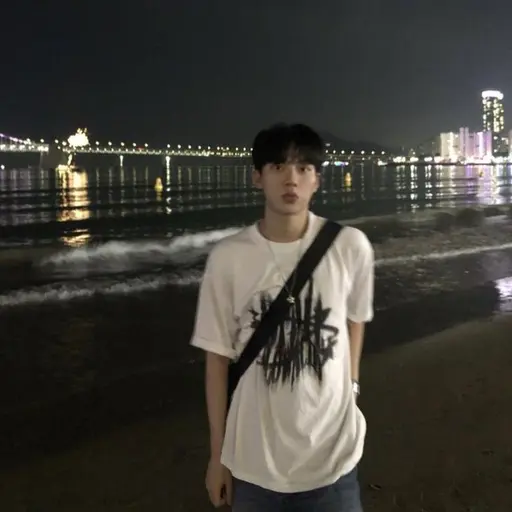 Gyarugirl의 이진우