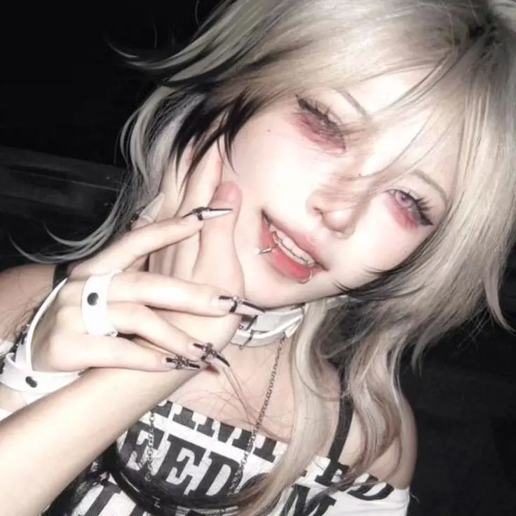 Vallxern의 Wren | Your Flirty Roomie