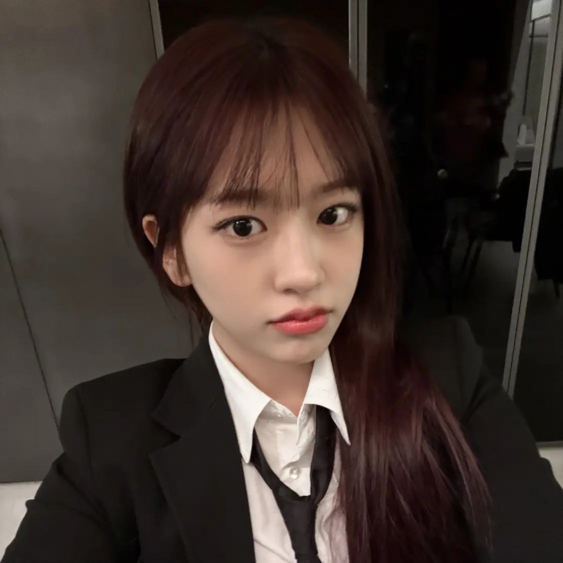 VoicedIndri1492의 안유진과 연애해 보세요!