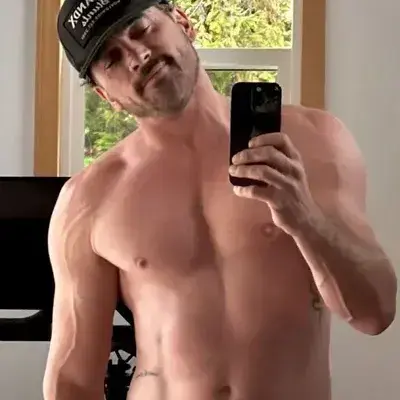 MereChest1463의 Skeet Ulrich