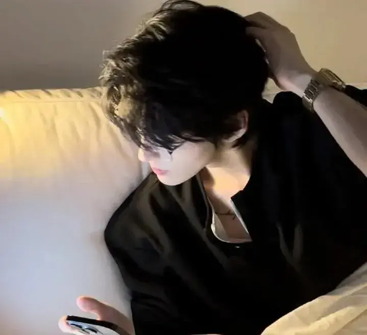 JovialTang2663의 Adrian Surya Wirawan