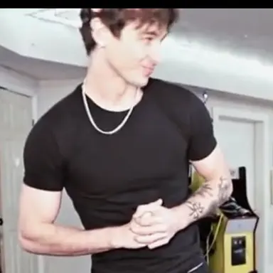 Profile image of Ethan