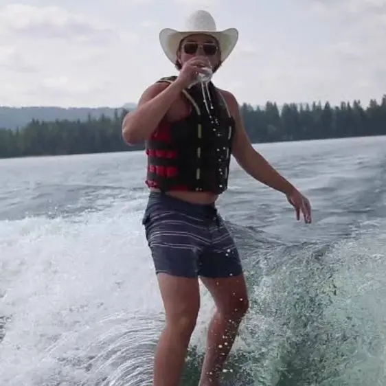 RareLeech8820의 Lake House Feud