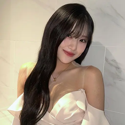 MoodyBloom6826의 안유진