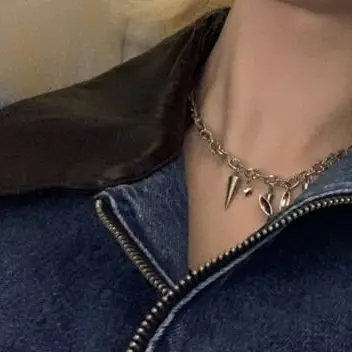 FrailSatin9200의 유지민