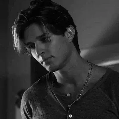 StrongJuicy0642의 Jason Dilaurentis