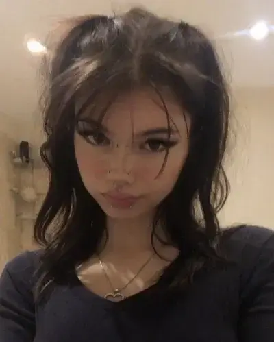 LooseBee2836의 teen girl