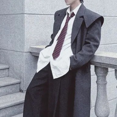 Profile image of H