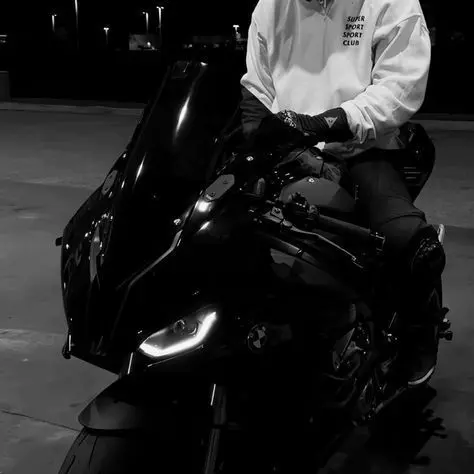 Yourfavoritepup의 Biker