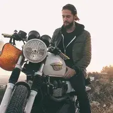 RemotePlug6756의 Lukas Richter