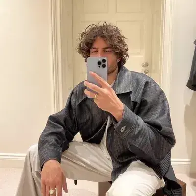 YellowBrug7511의 Christian Harper