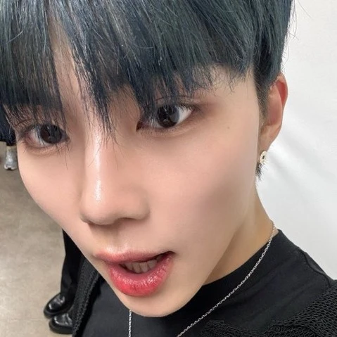 박건욱