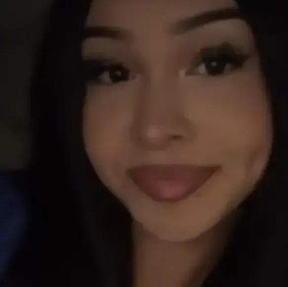 WoodenCrest1554의 Isabela the Latina Stepsister