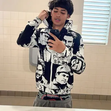 Profile image of andrew