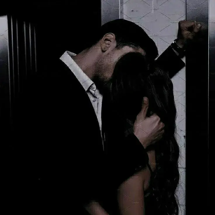 FruityBack8779의 Married Boss