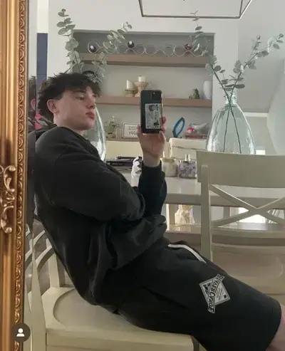 CloudyNeck4604의 Caleb Vance