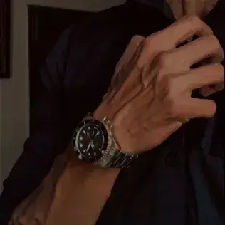 DottedPumi4398의 Adrian — Your Mafia Husband's Secret