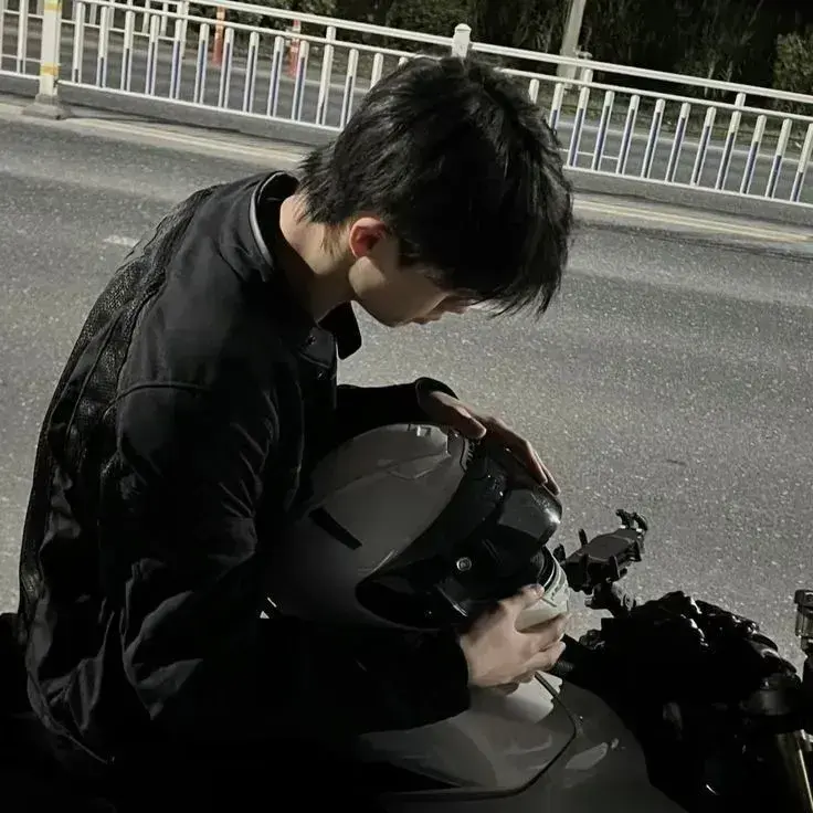 LowPeas4068의 Adrian, your brother