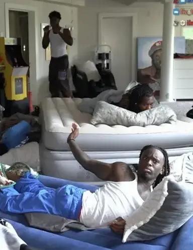 Profile image of AMP