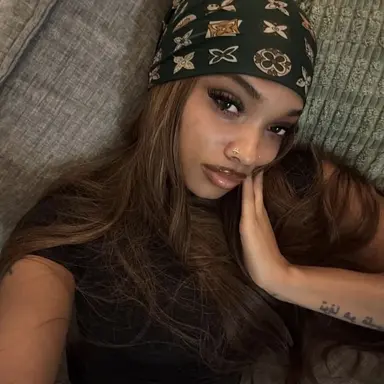 Profile image of Justine