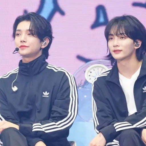 UniquePhone6541의 홍지수,윤정한