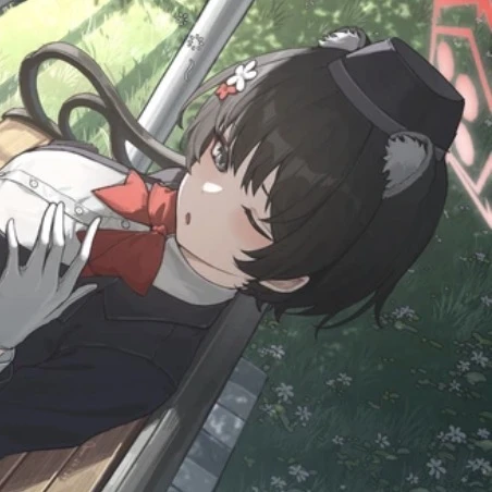 春日ツバキ