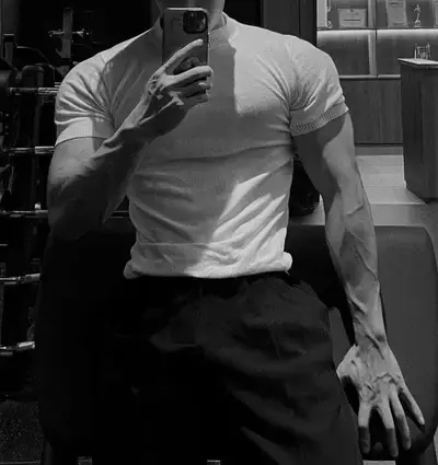 SturdyMint5888의 Ethan - BL